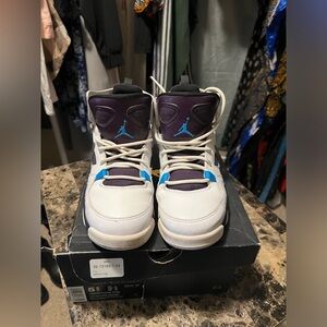 Jordan FLTCLB ‘91 BG  Size 5.5Y